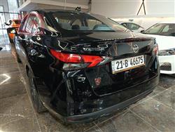 نيسان فيرسا